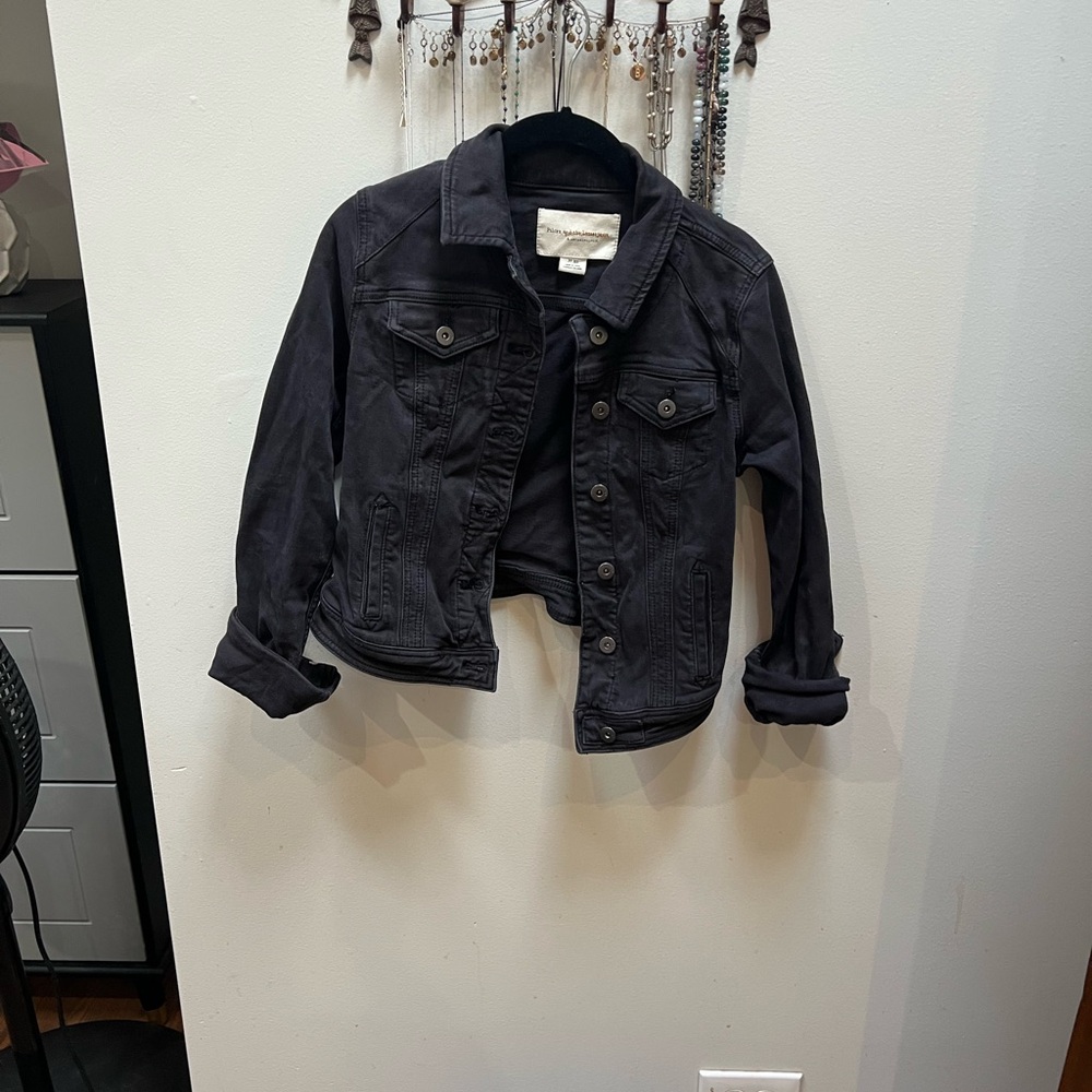 Pilcro woman’s black Jean Jacket